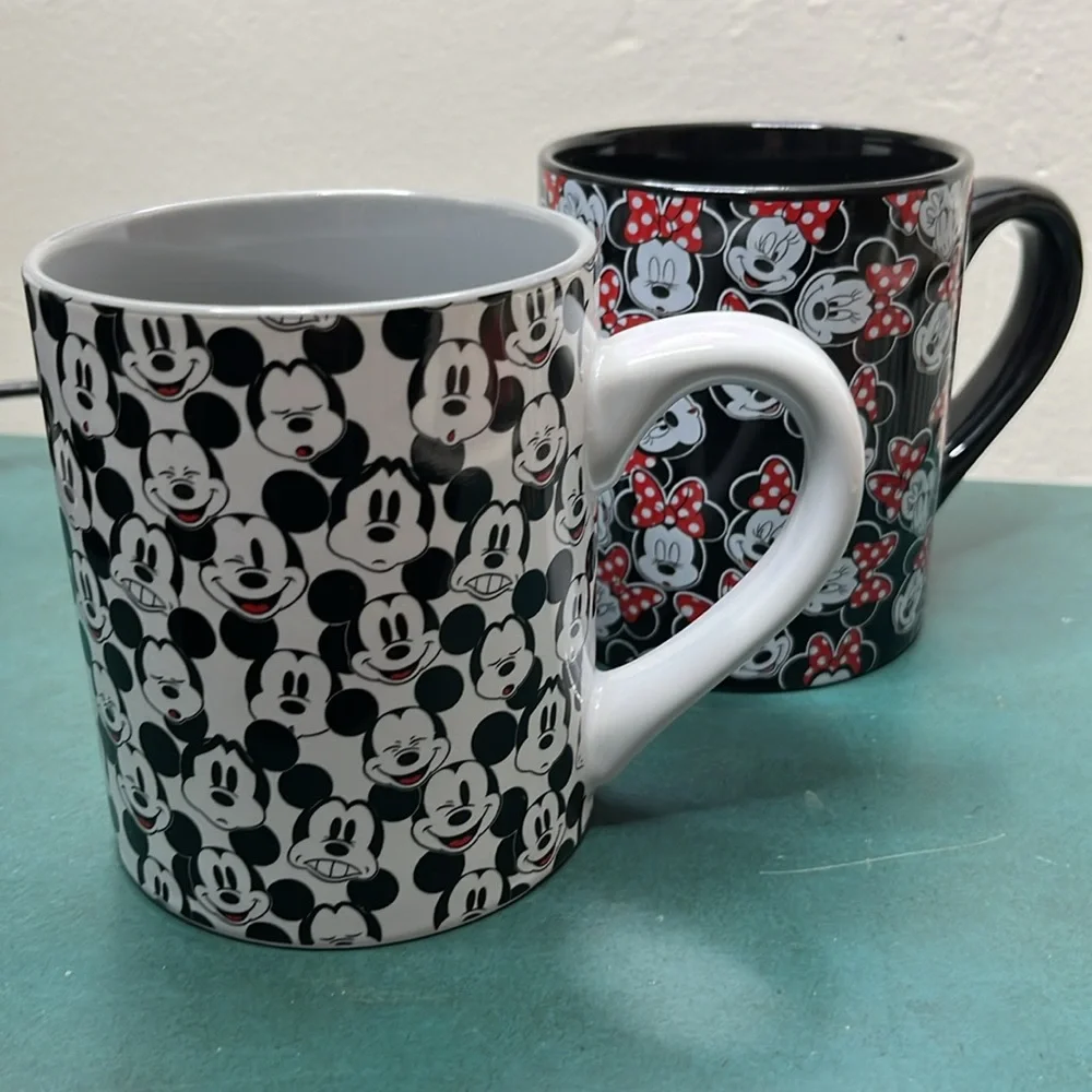 New Disney Mickey and Minnie mouse coffee mug set